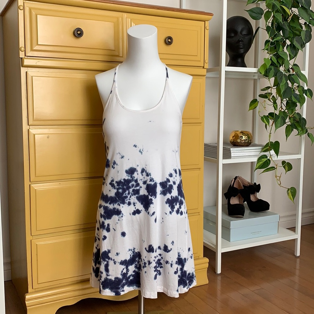 Azure skies | Tie-dye long tank top